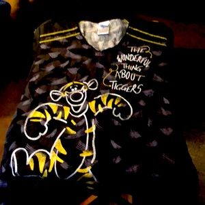 Women’s Disney size M black Tigger scrub top
